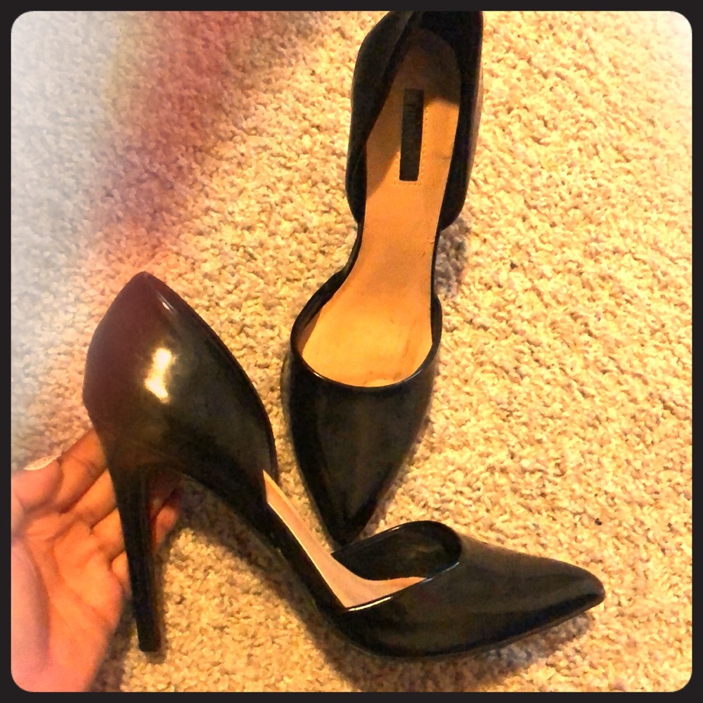 Black closed toe heels